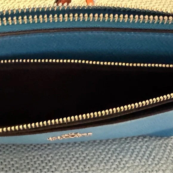 Coach Blue and Black Shoulder Bag - Picture 3 of 10